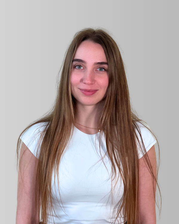  Molnár Beáta 