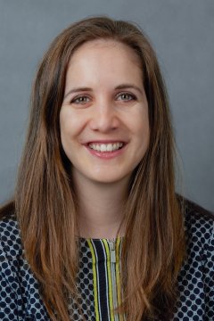 dr. Vecsei Anna 