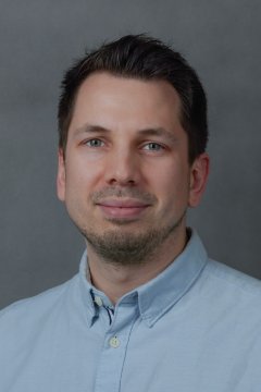 dr. Lukács Ákos 