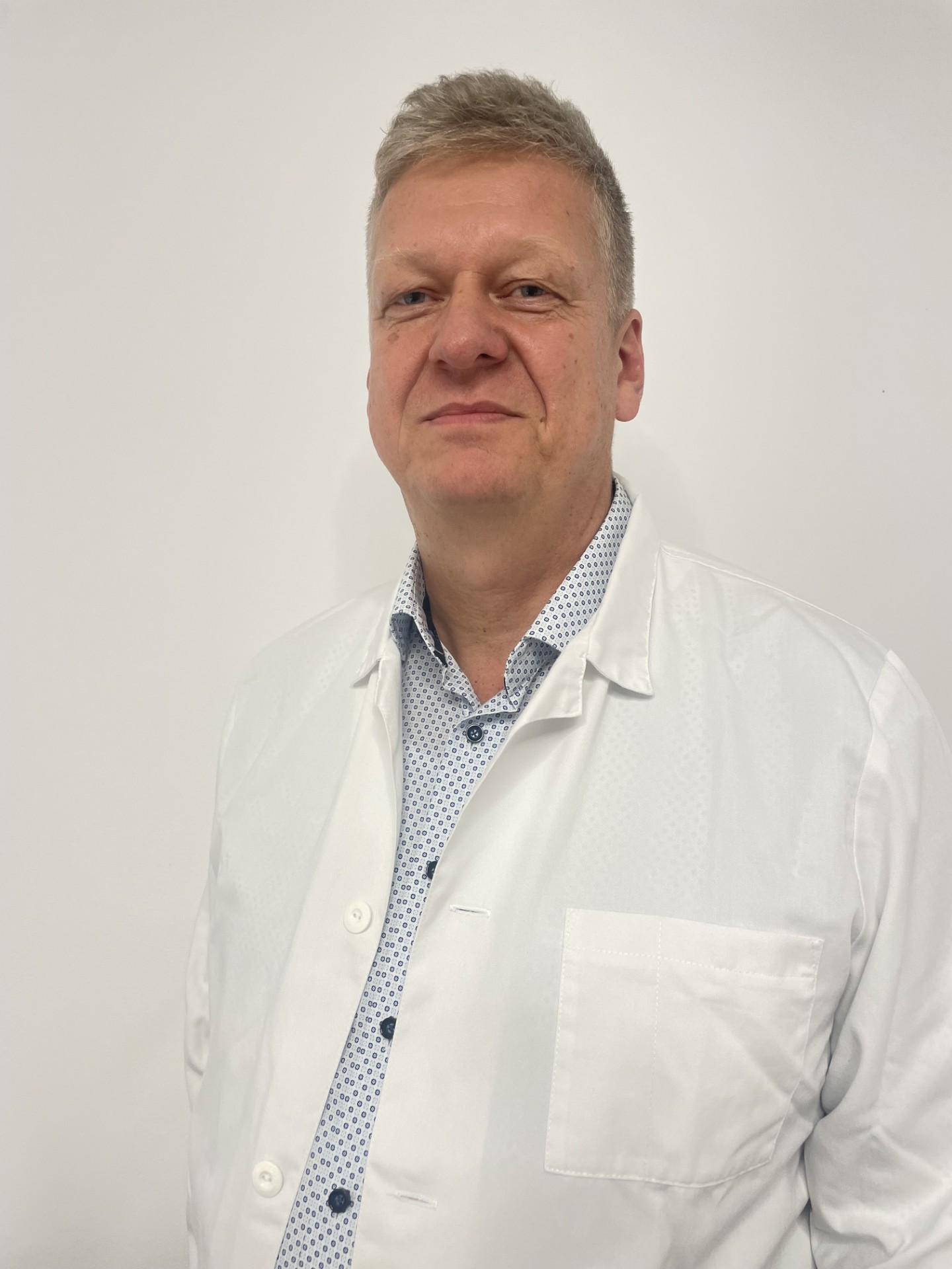 Dr. Becze Zsolt 