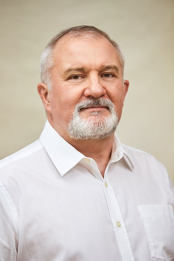 Dr. Szilveszter Péter
