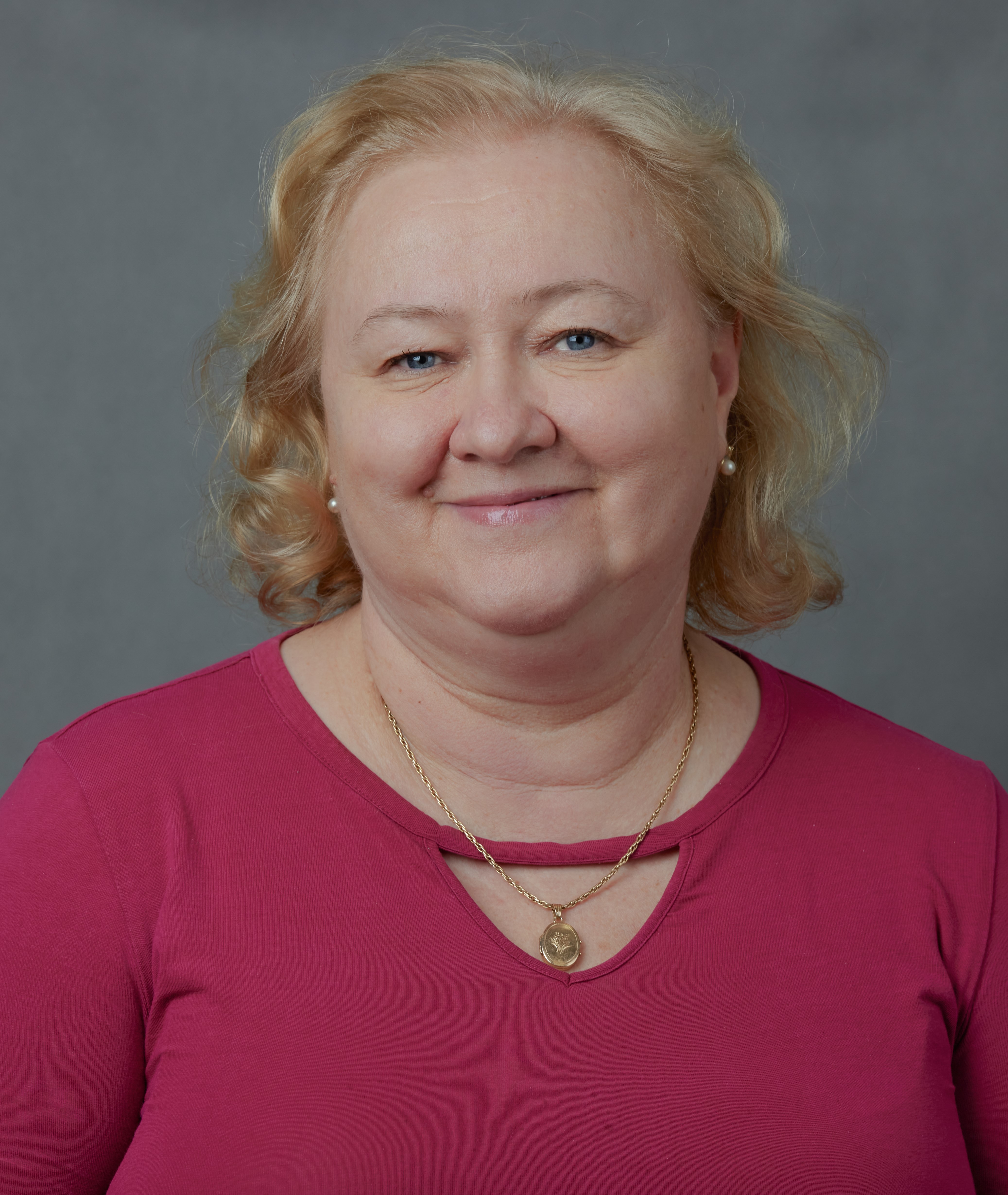 dr. Varga Eszter