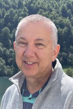 Dr. Bartha Levente 