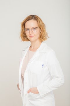 Dr. Benedek Zsófia 