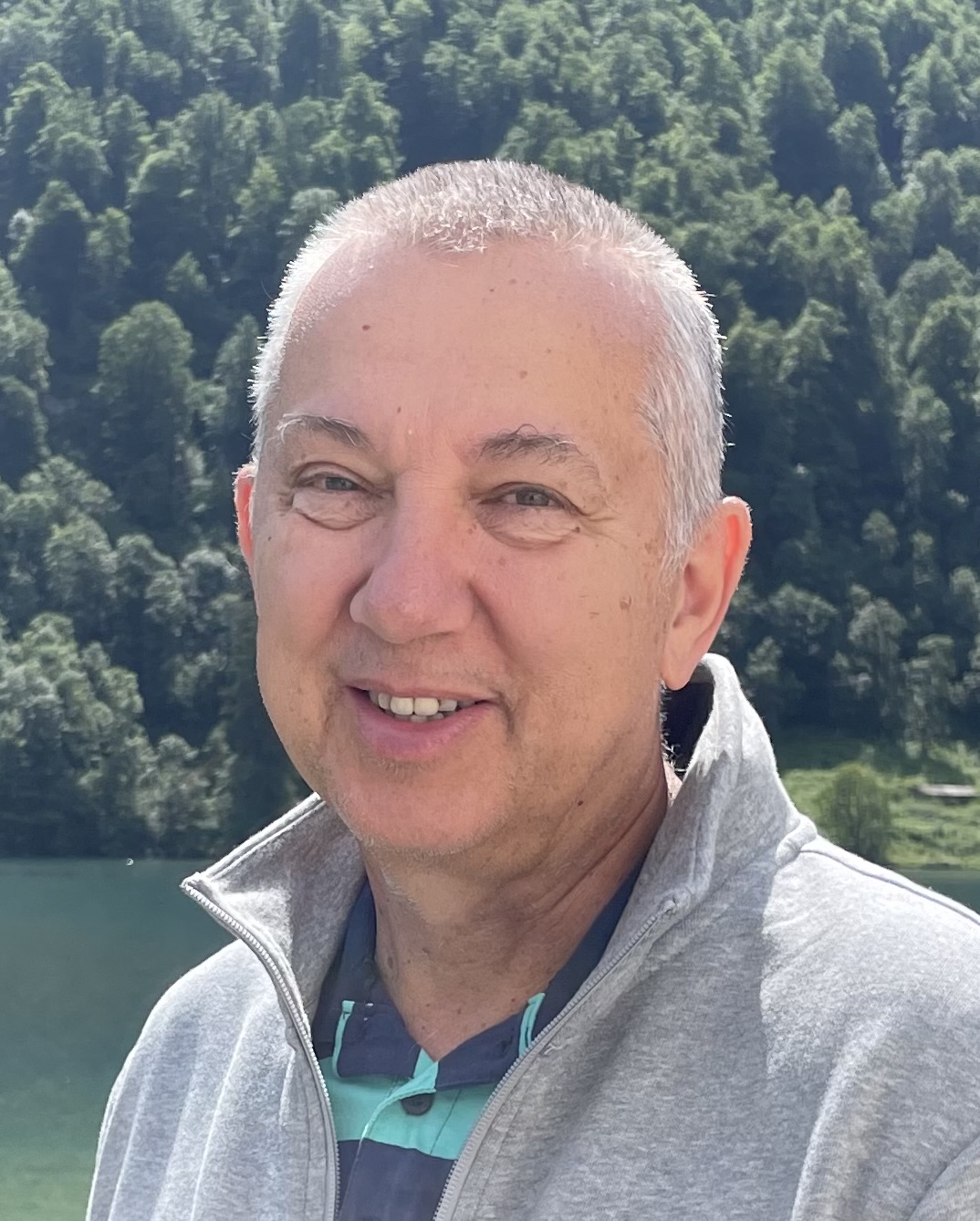 Dr. Bartha Levente